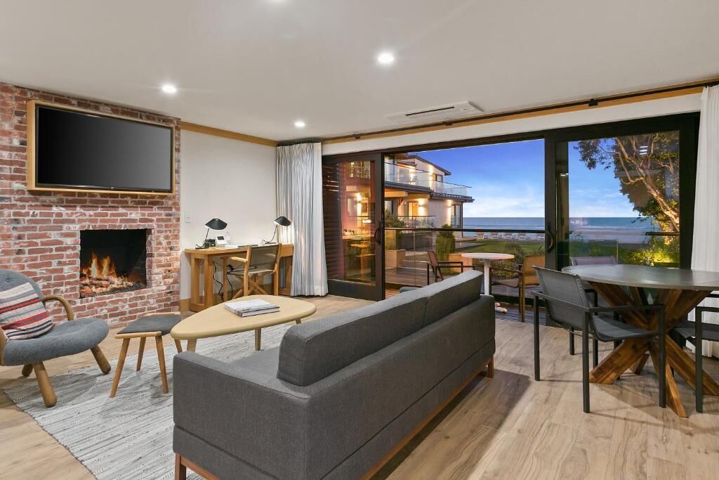 Photo of Livingroom in Eastern Malibu