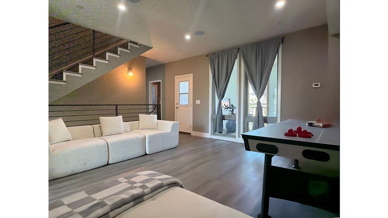 Photo of Livingroom in San Jose
