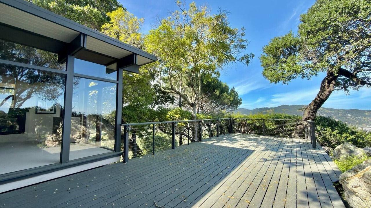 Photo of Patio Balcony in San Rafael