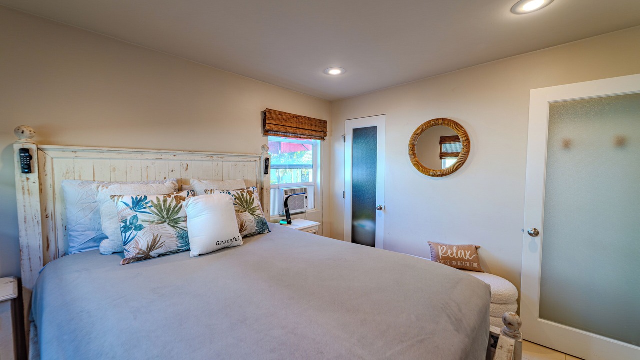 Photo of Bedroom in Silver Strand