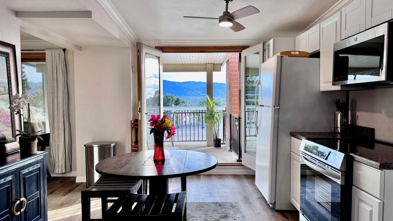 Photo of Kitchen in Corona