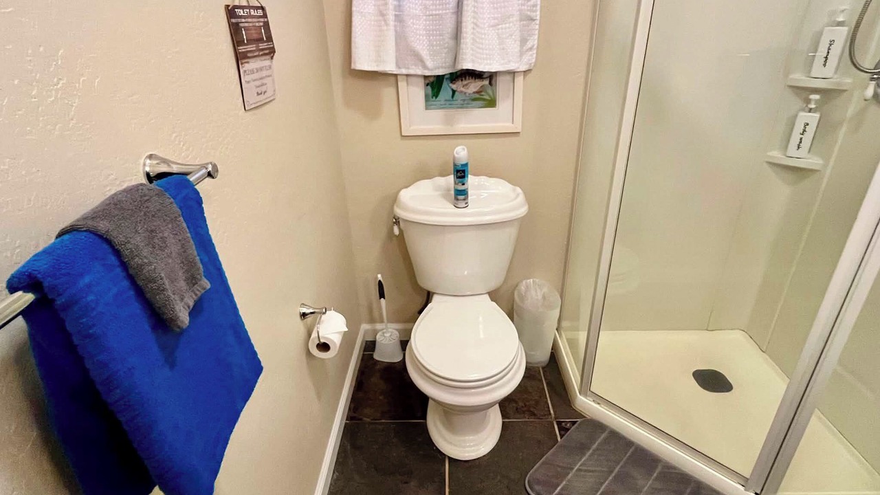 Photo of Bathroom in Groveland