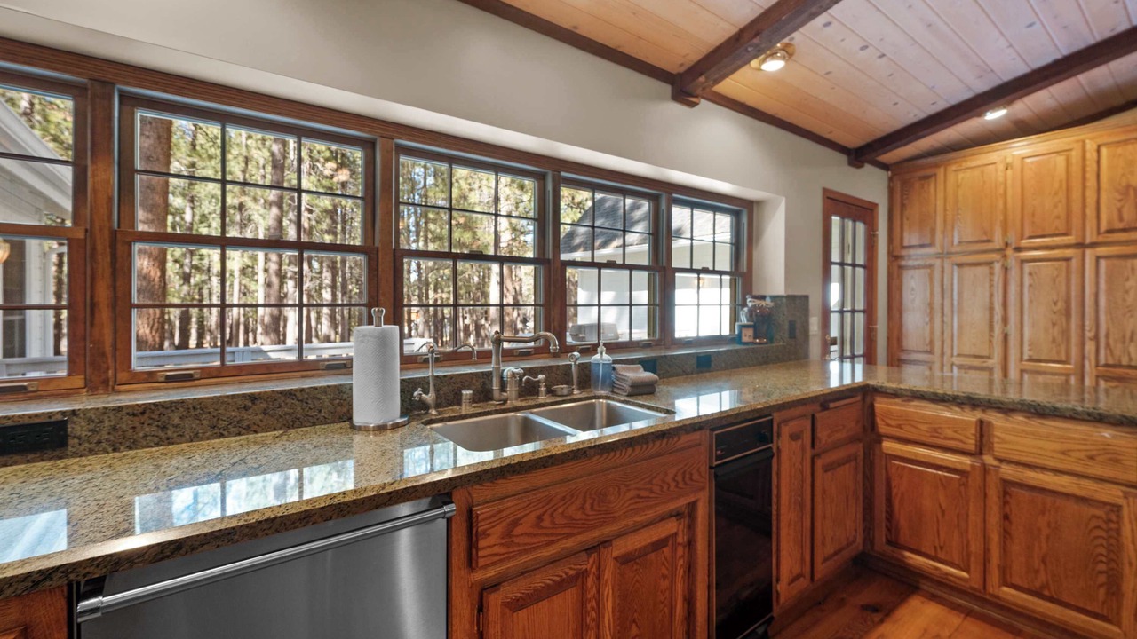 Photo of Kitchen in Big Bear Lake