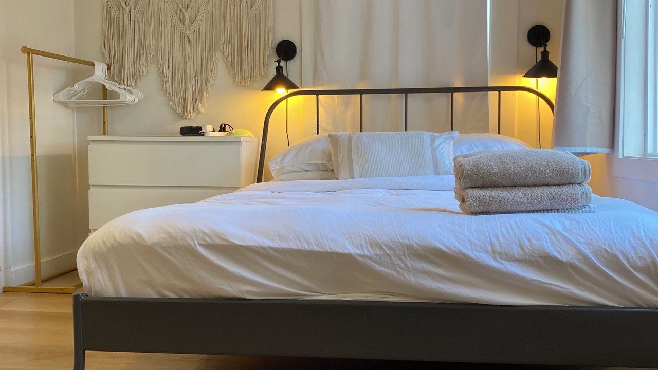 Photo of Bedroom in Longfellow