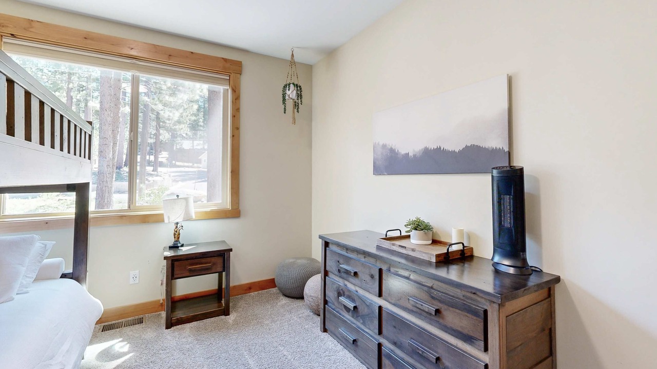 Photo of Bedroom in Country Club Estates