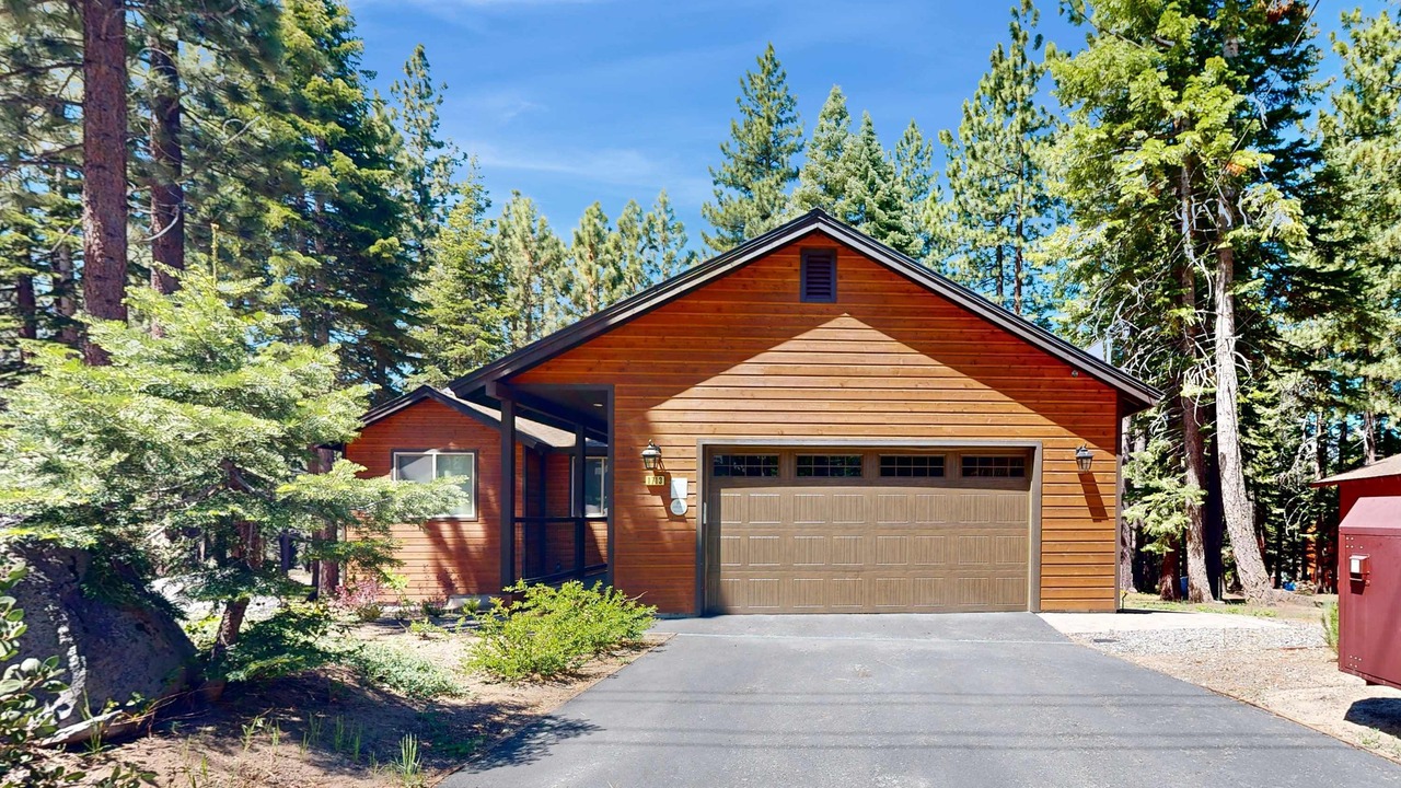 Photo of Outdoor in Country Club Estates