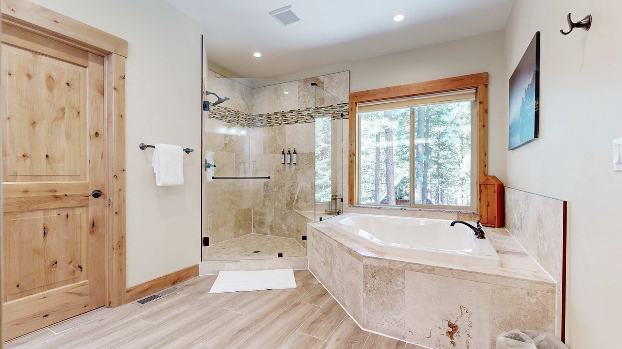 Photo of Bathroom in Country Club Estates