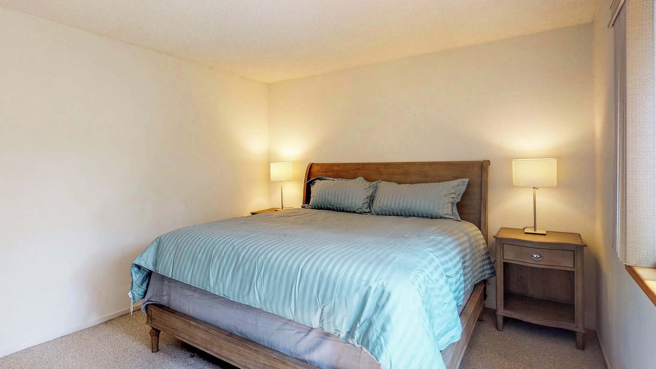 Photo of Bedroom in Lake Forest