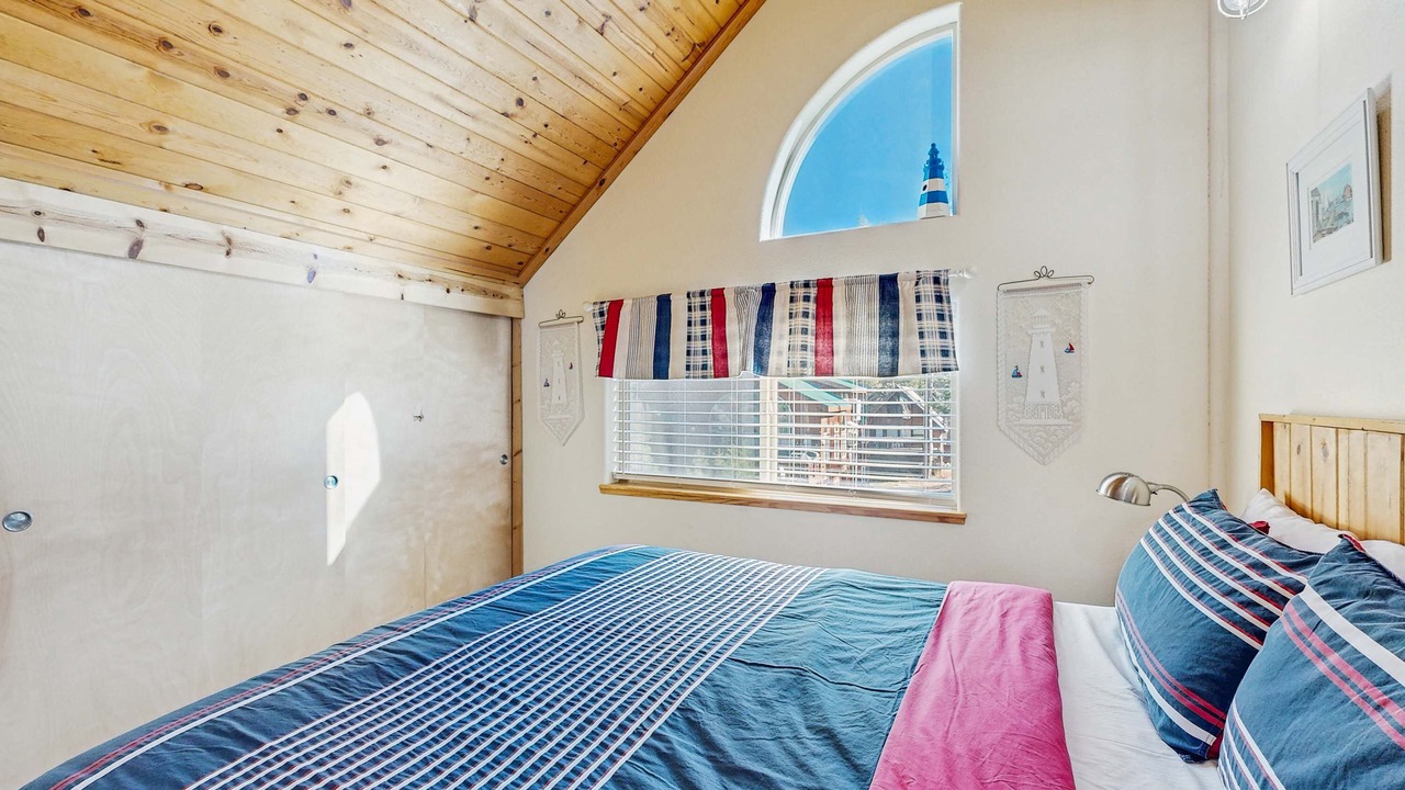 Photo of Bedroom in Serene Lakes