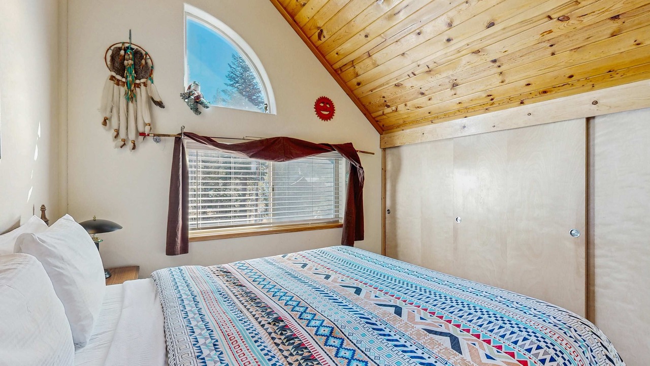 Photo of Bedroom in Serene Lakes