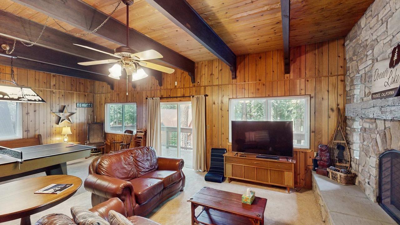 Photo of Livingroom in Truckee
