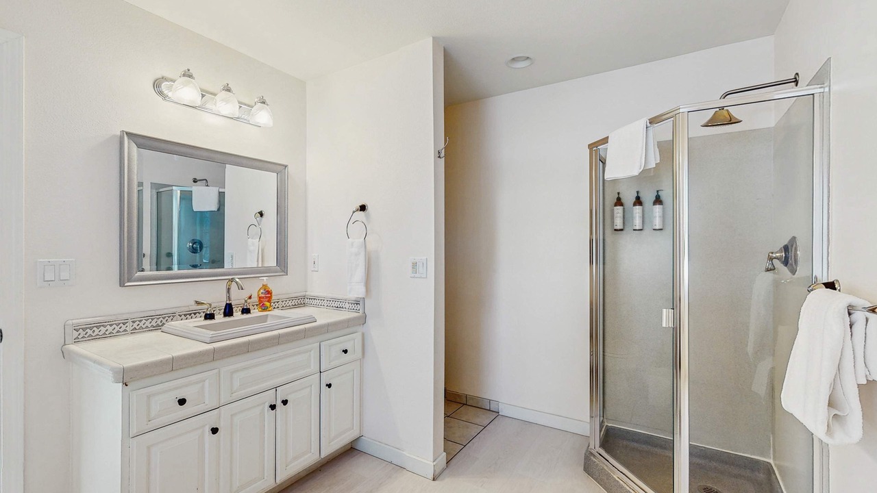 Photo of Bathroom in Country Club Estates