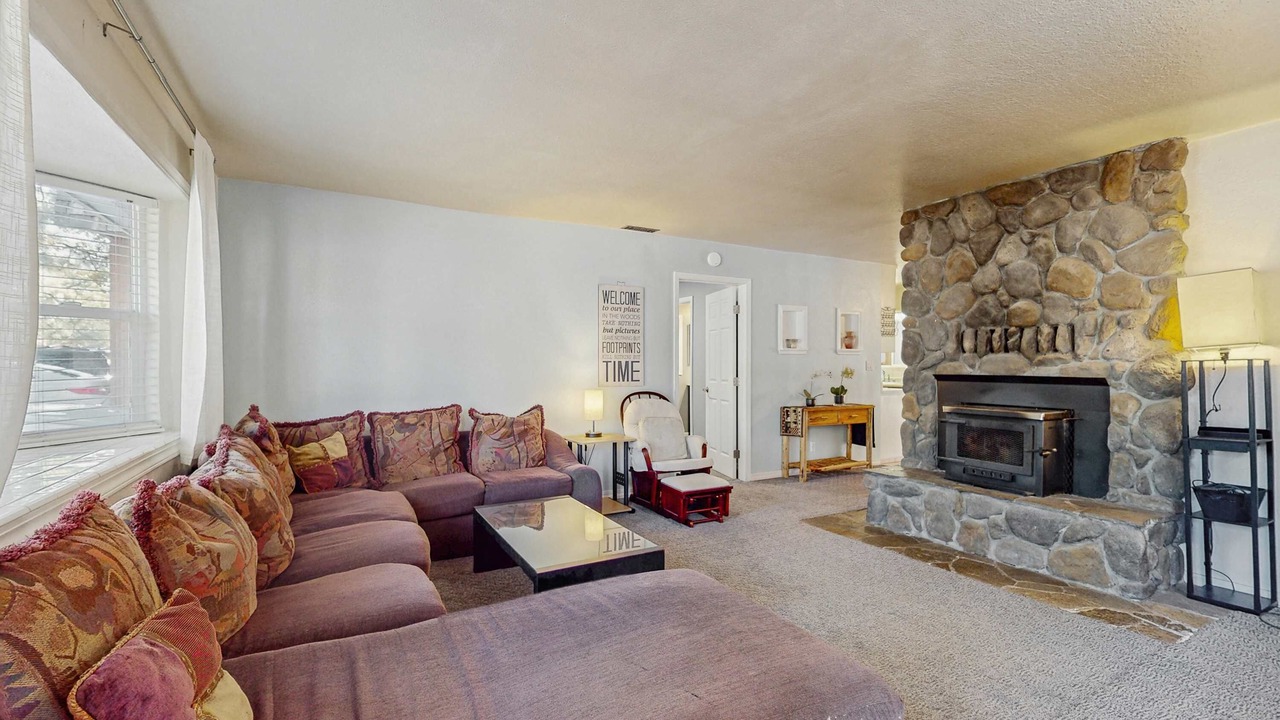 Photo of Livingroom in Tahoe Paradise