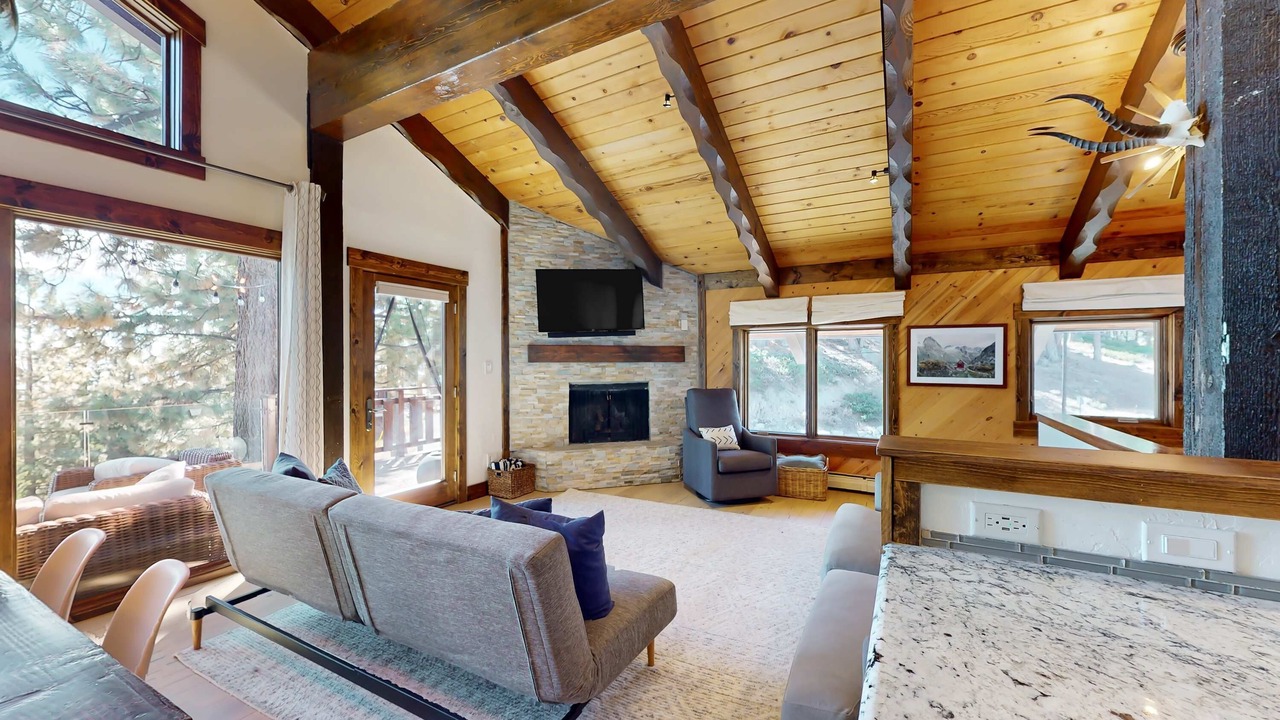 Photo of Livingroom in Tahoe Village