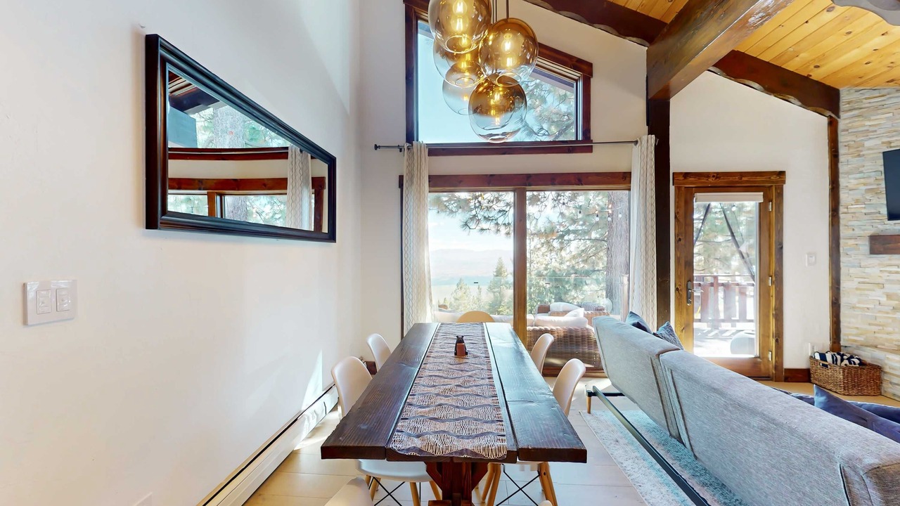 Photo of Livingroom in Tahoe Village