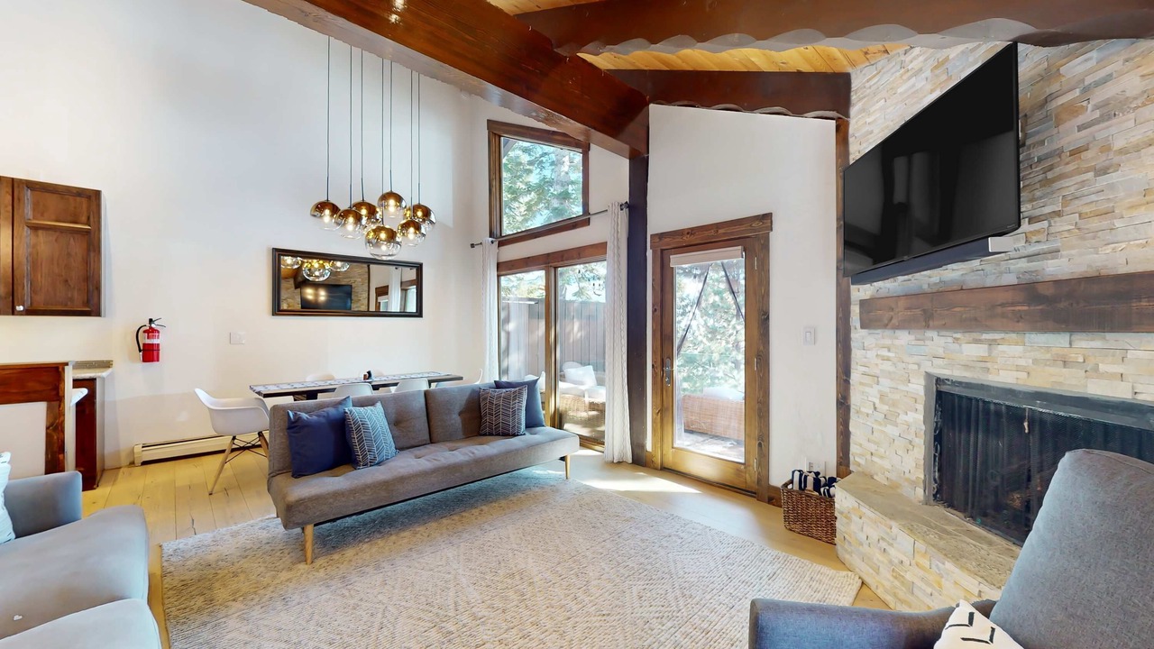 Photo of Livingroom in Tahoe Village