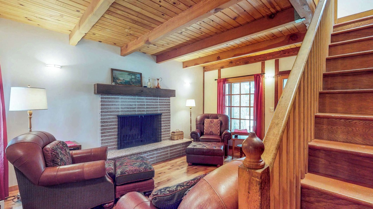 Photo of Livingroom in Tahoma