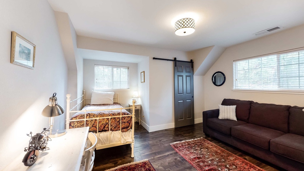 Photo of Bedroom in Pioneer Trail