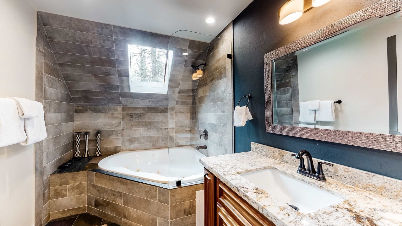 Photo of Bathroom in Pioneer Trail