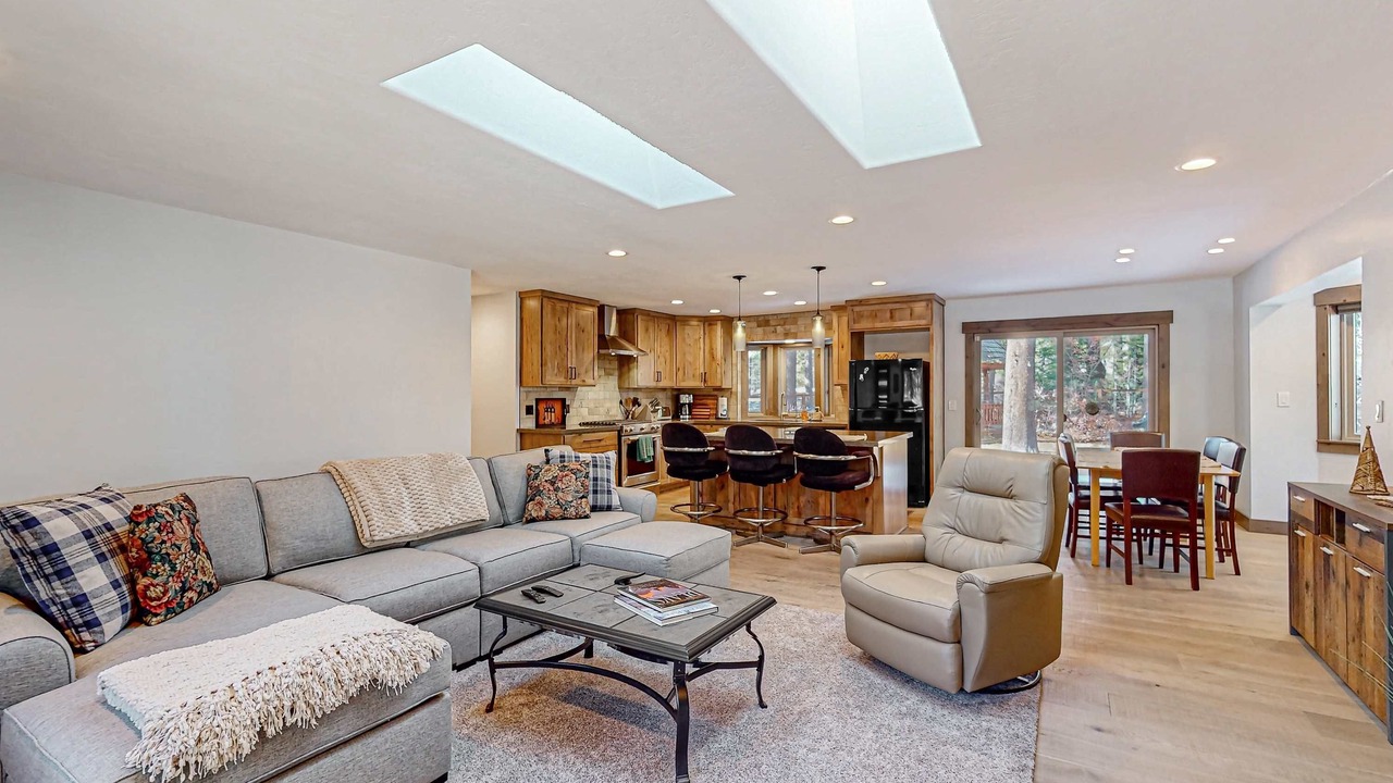 Photo of Livingroom in South Lake Tahoe