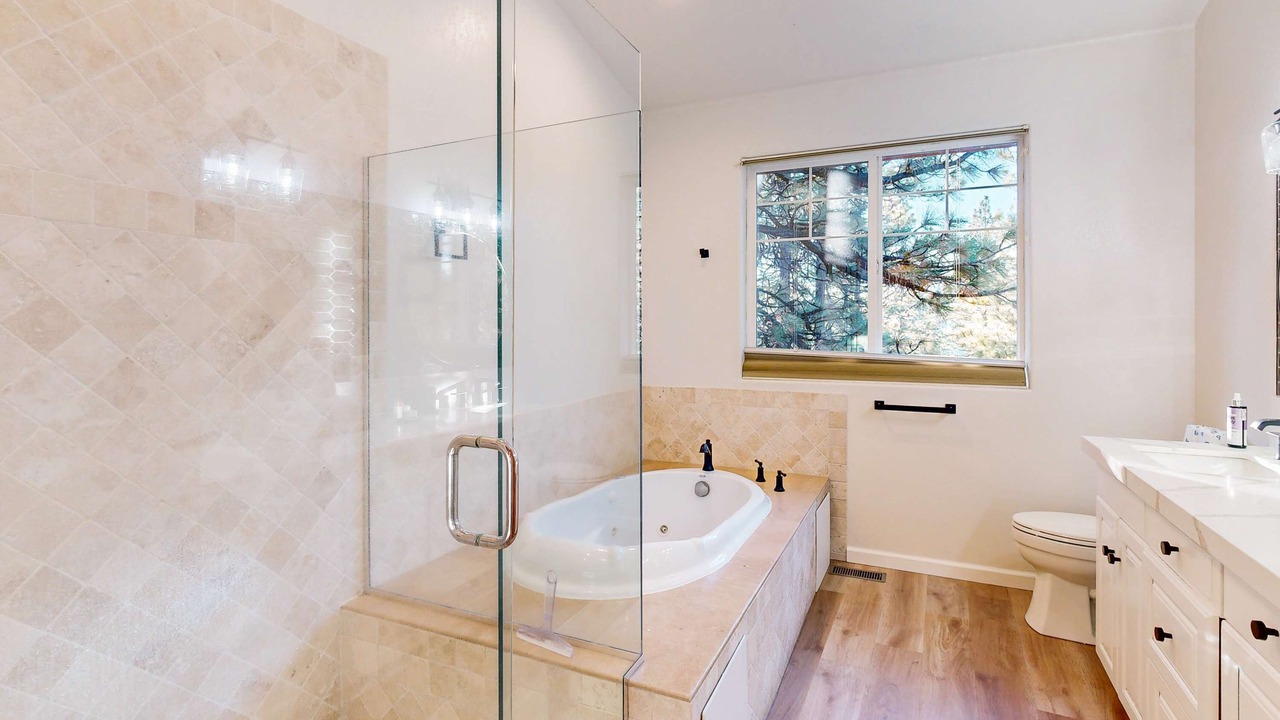 Photo of Bathroom in Pioneer Trail