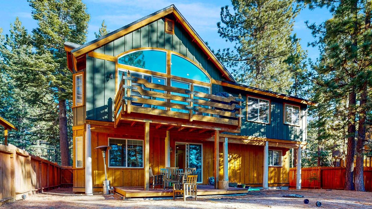 Photo of Outdoor in Pioneer Trail