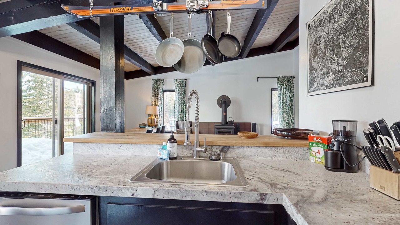 Photo of Kitchen in Alpine Meadows