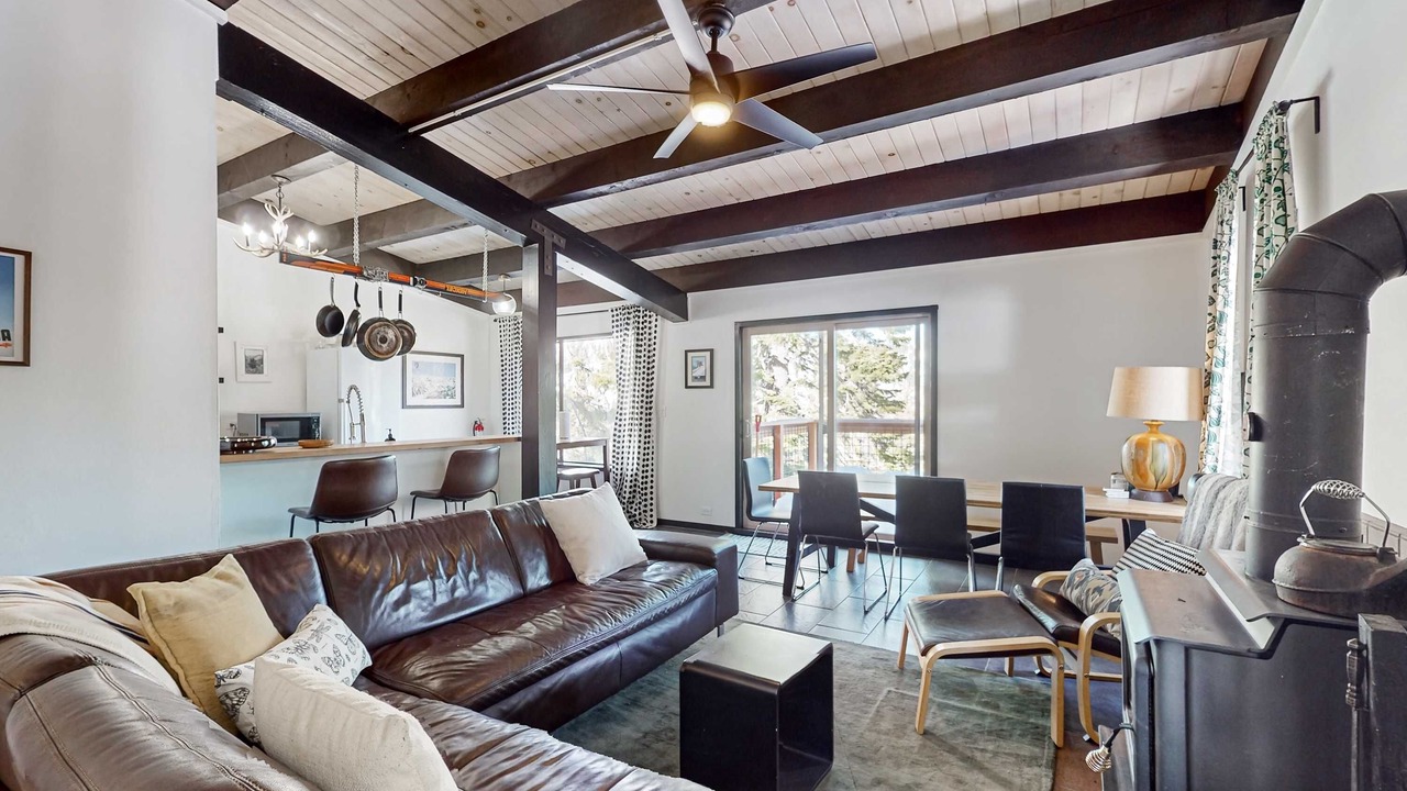 Photo of Livingroom in Alpine Meadows