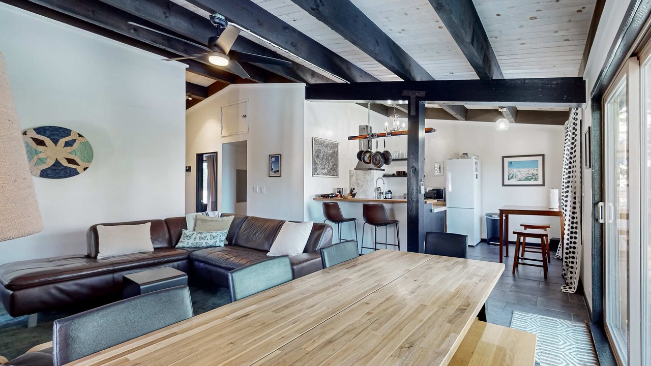 Photo of Livingroom in Alpine Meadows