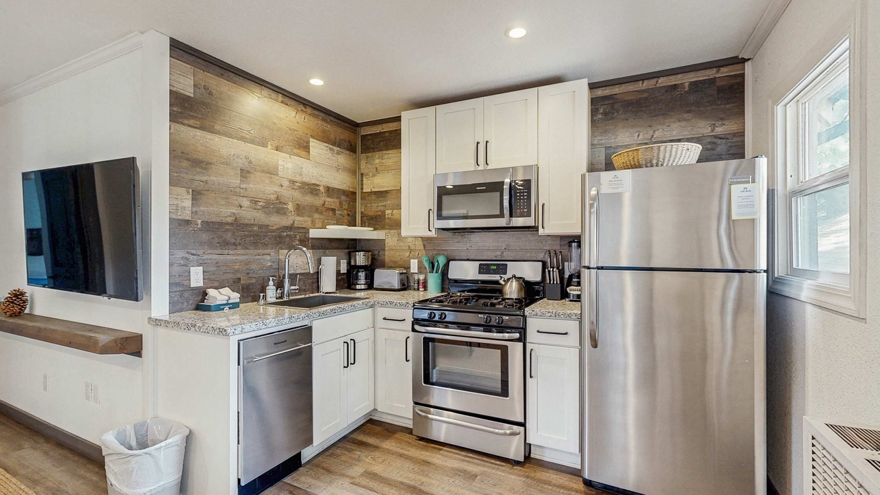 Photo of Kitchen in Lakeside Park
