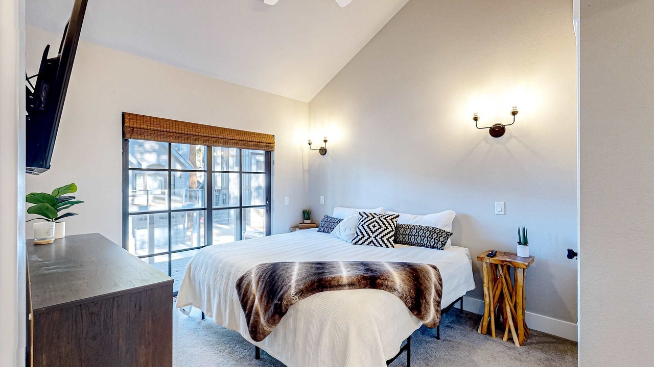 Photo of Bedroom in Lincoln Park