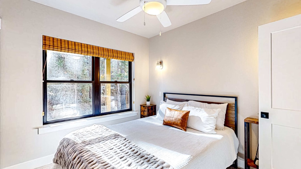Photo of Bedroom in Lincoln Park