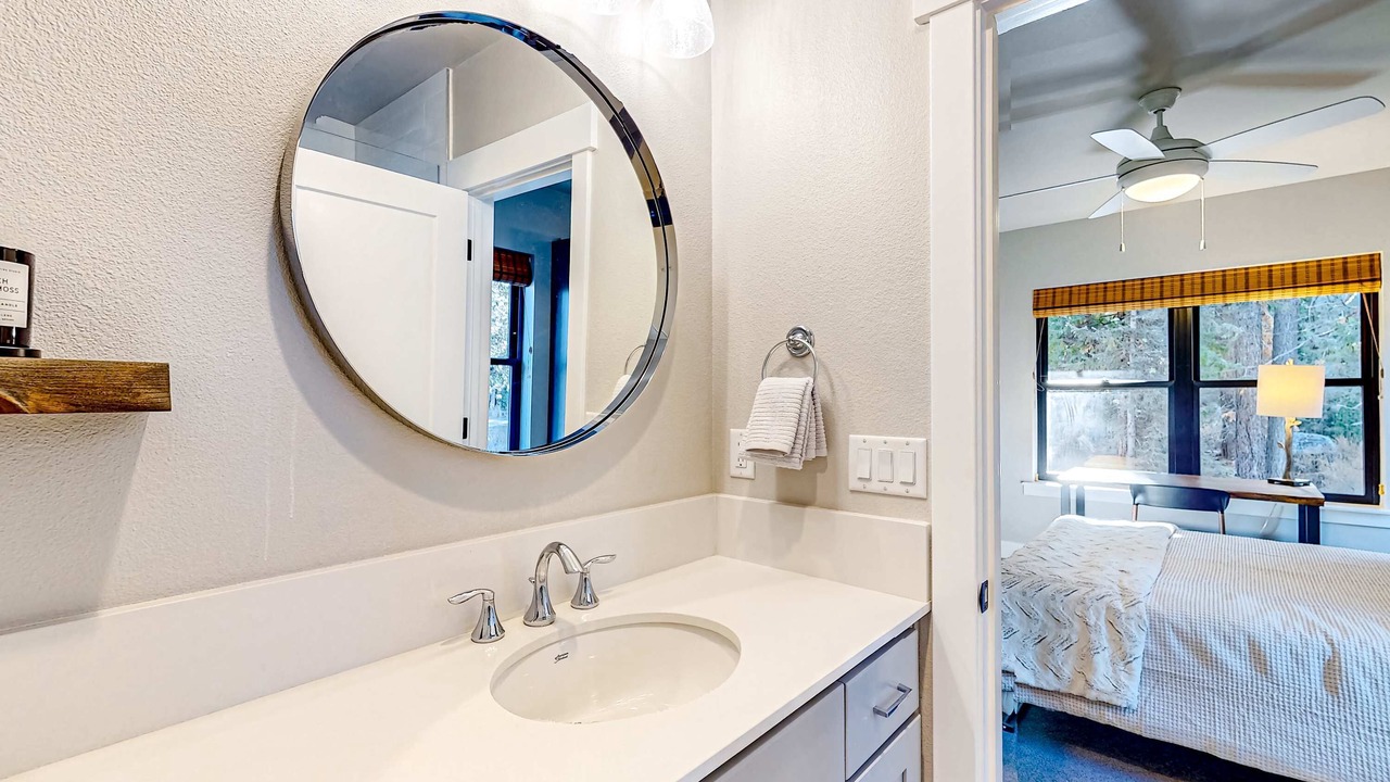 Photo of Bathroom in Lincoln Park