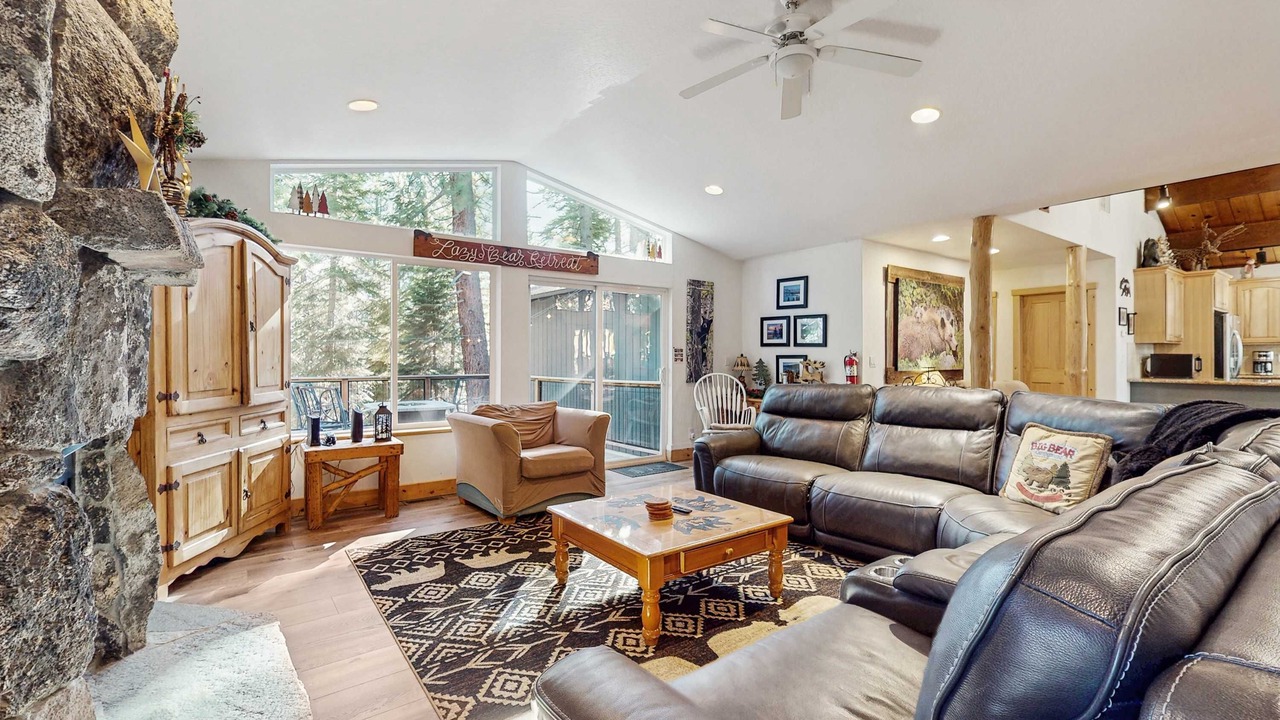 Photo of Livingroom in Country Club Estates