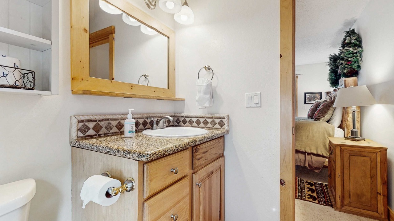 Photo of Bathroom in Country Club Estates