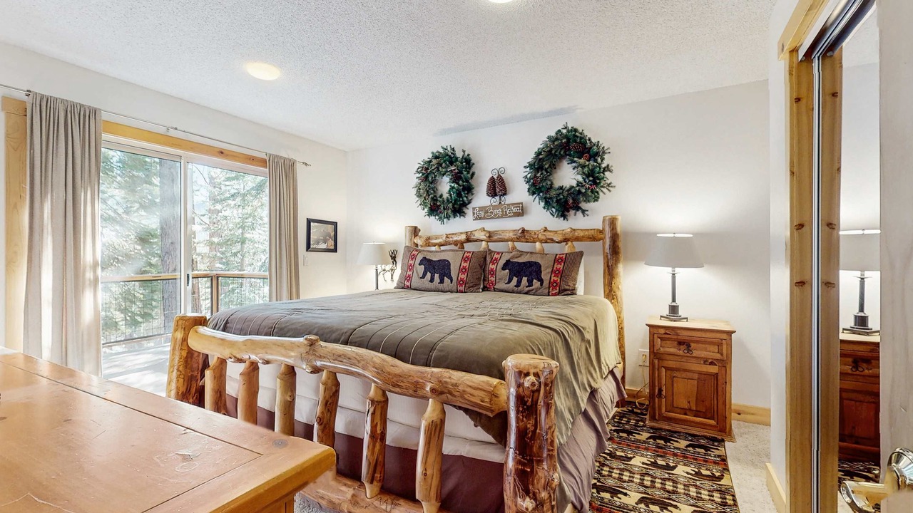 Photo of Bedroom in Country Club Estates
