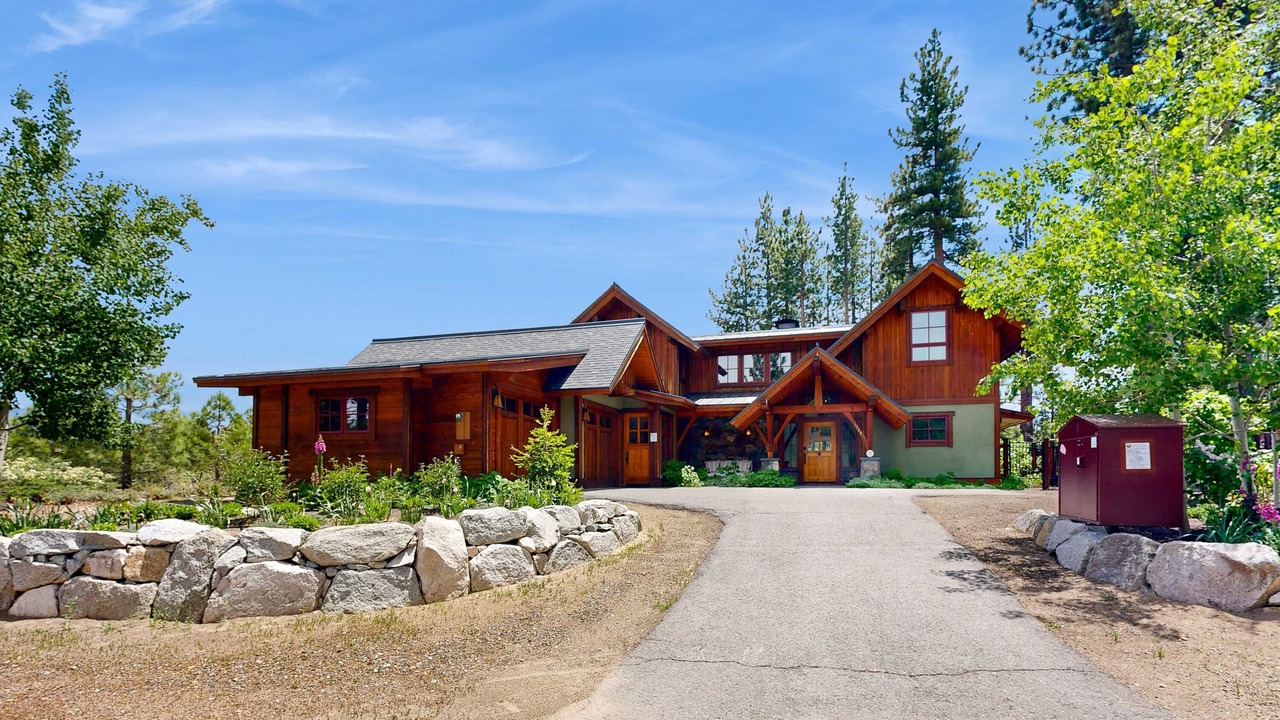 Photo of Outdoor in Mountain View Estates