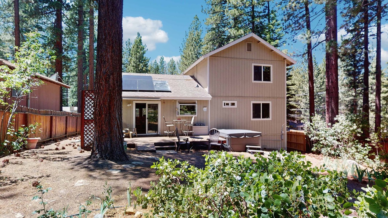 Photo of Outdoor in Pioneer Trail