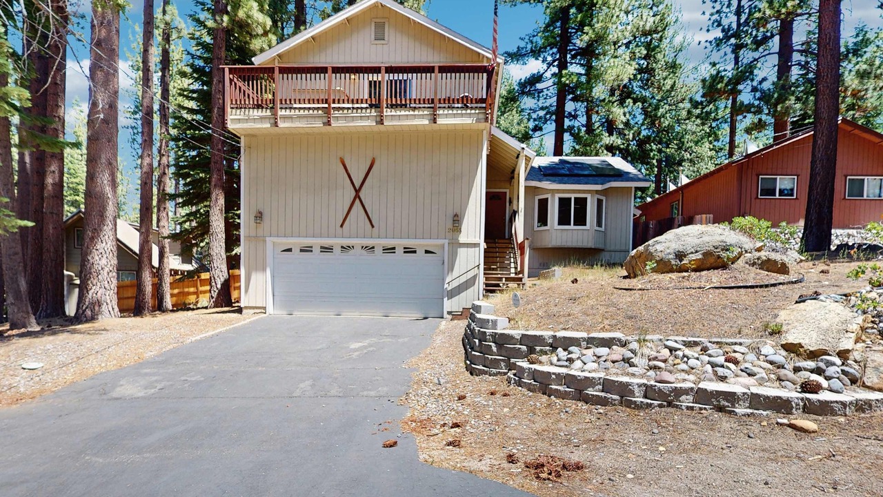 Photo of Outdoor in Pioneer Trail