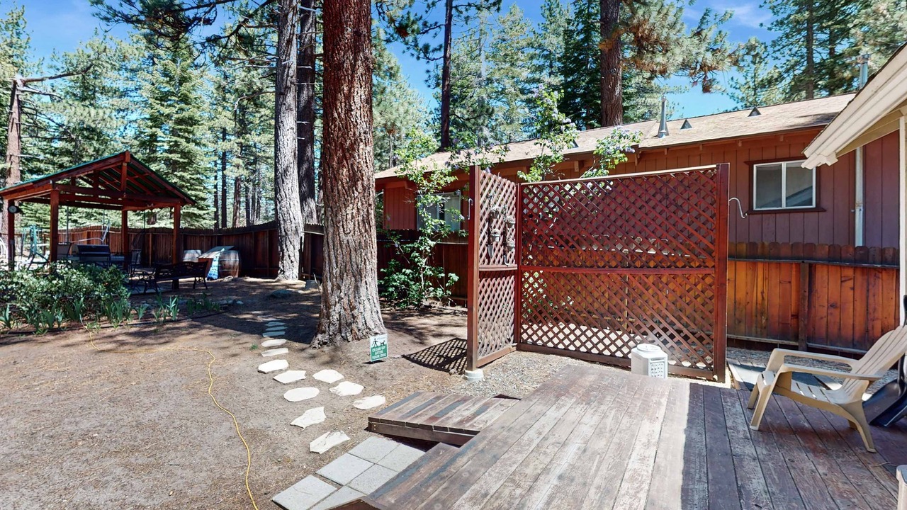 Photo of Outdoor in Pioneer Trail