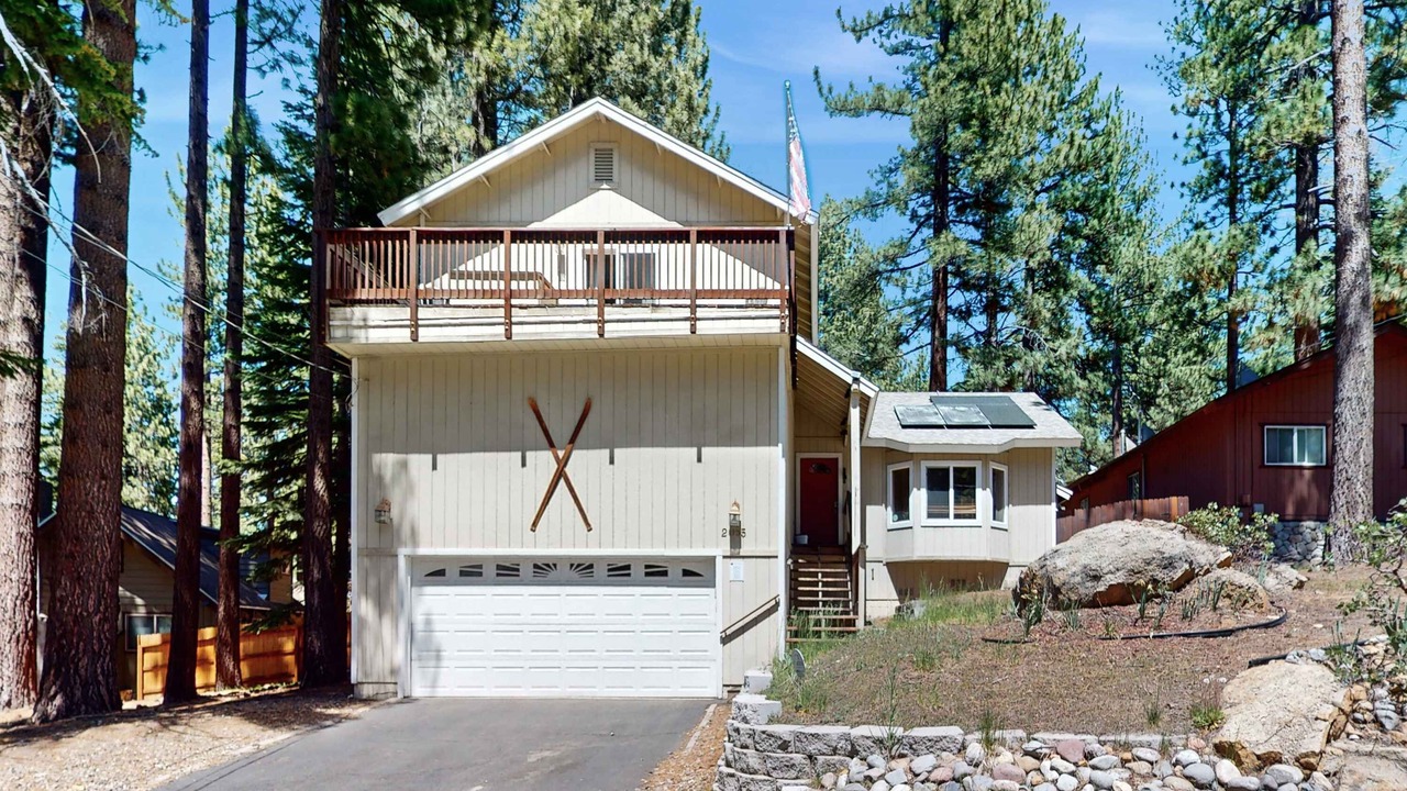 Photo of Outdoor in Pioneer Trail