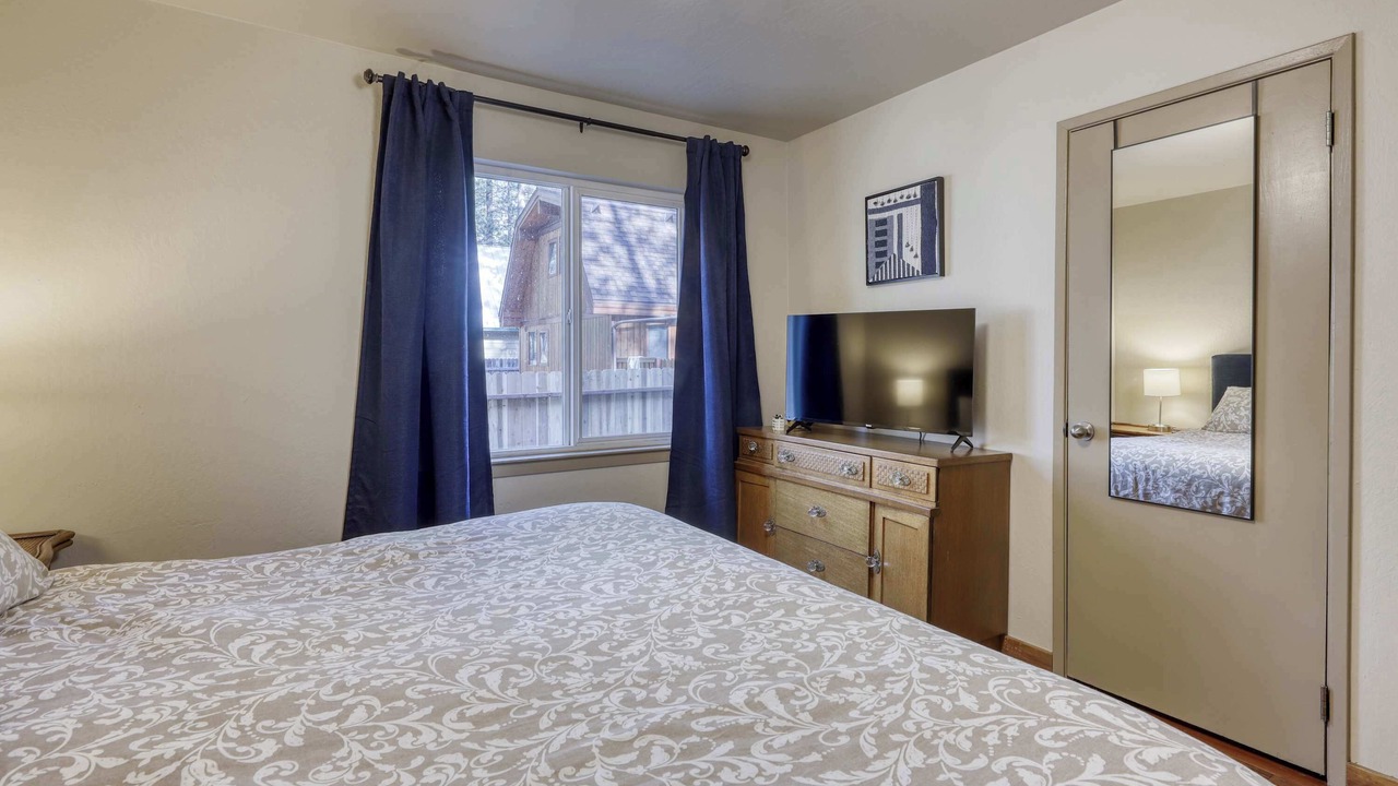 Photo of Bedroom in Black Bart