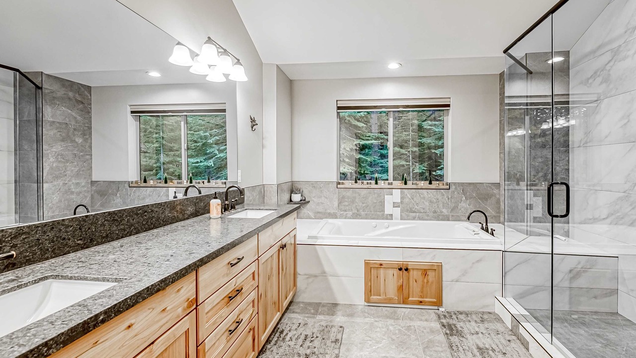 Photo of Bathroom in Pioneer Trail