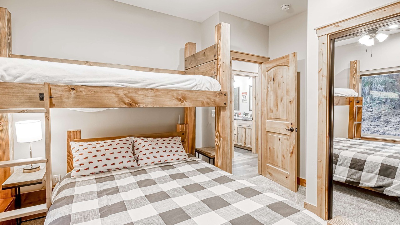 Photo of Bedroom in Pioneer Trail