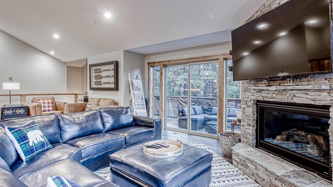 Photo of Livingroom in Pioneer Trail