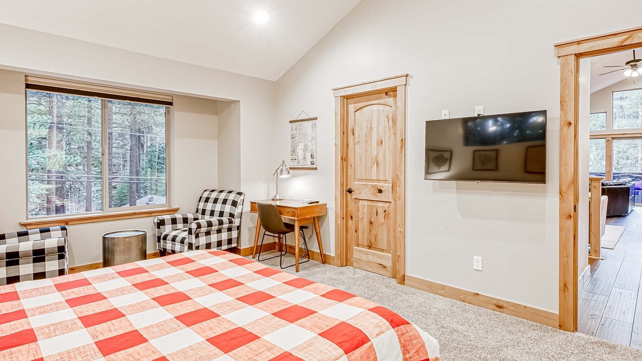 Photo of Bedroom in Pioneer Trail