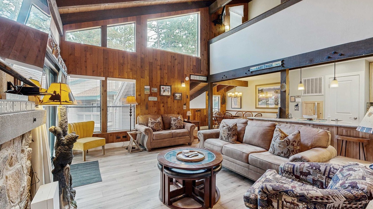 Photo of Livingroom in South Lake Tahoe