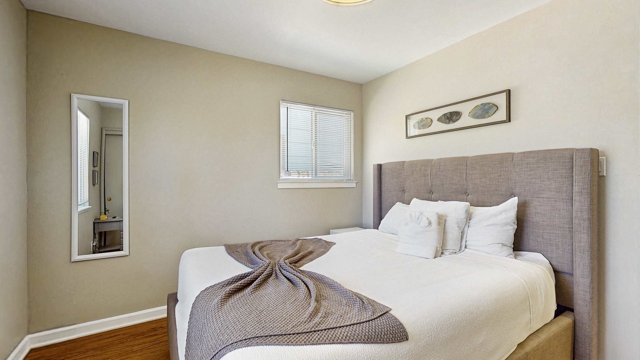 Photo of Bedroom in Stateline