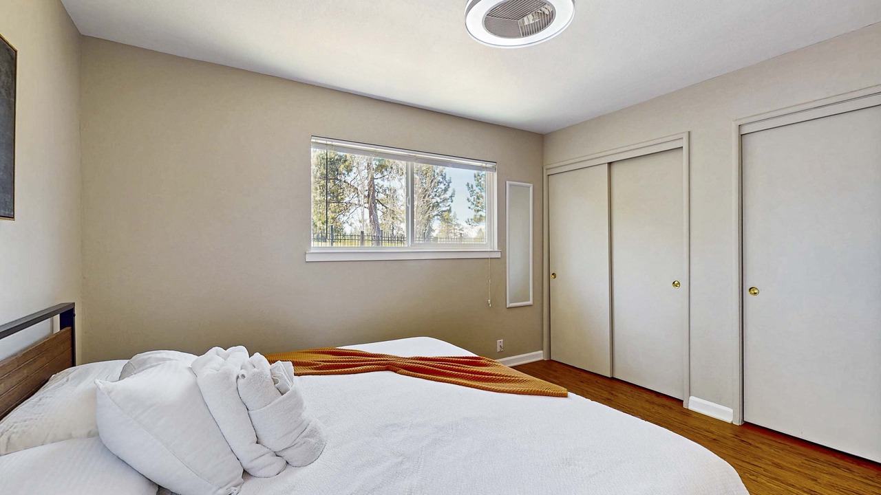 Photo of Bedroom in Stateline