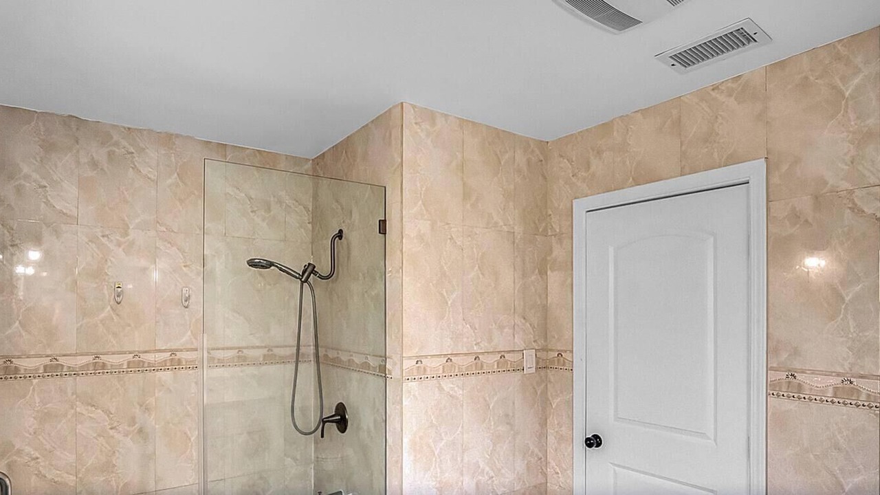 Photo of Bathroom in Sherwood Forest and Thistle Development